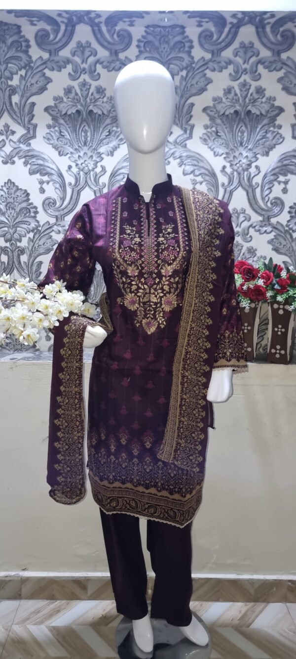 "Mehran Three-Piece Suit for Women - Elegant and Timeless Design" - Image 5